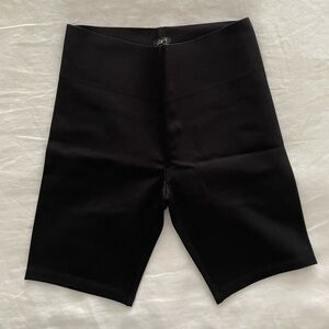 Black size M Loft bike shorts
